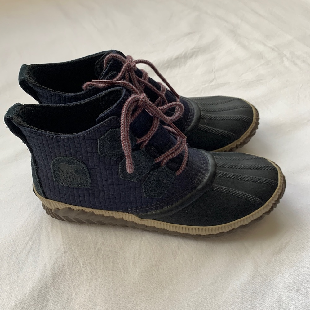 Women's Sorel Blue Out and Around Ankle Boots, Sz.8.5
